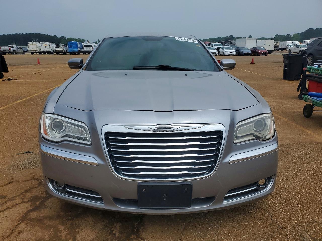 2014 Chrysler 300 Silver vin: 2C3CCAAG9EH372837