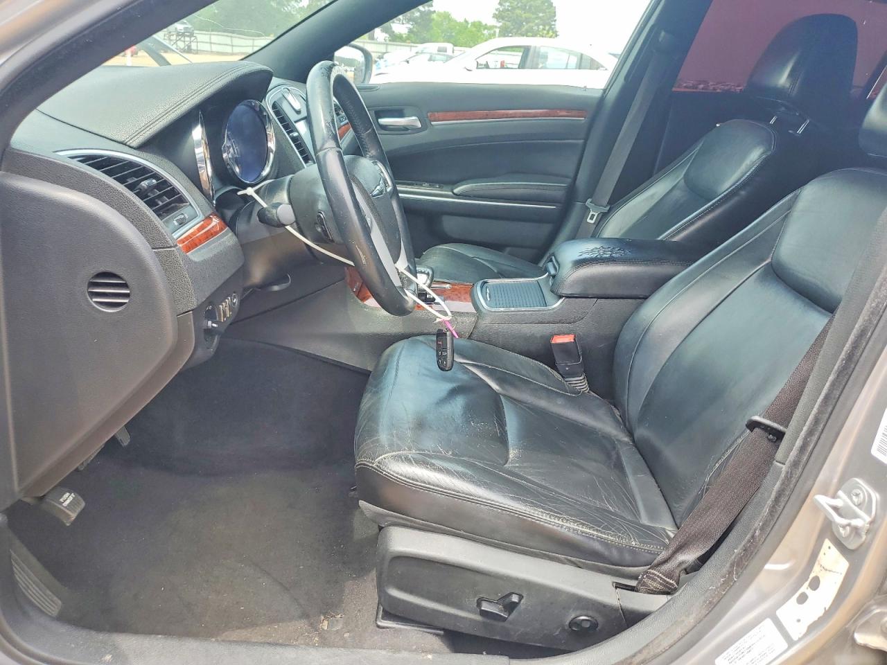 2014 Chrysler 300 Silver vin: 2C3CCAAG9EH372837