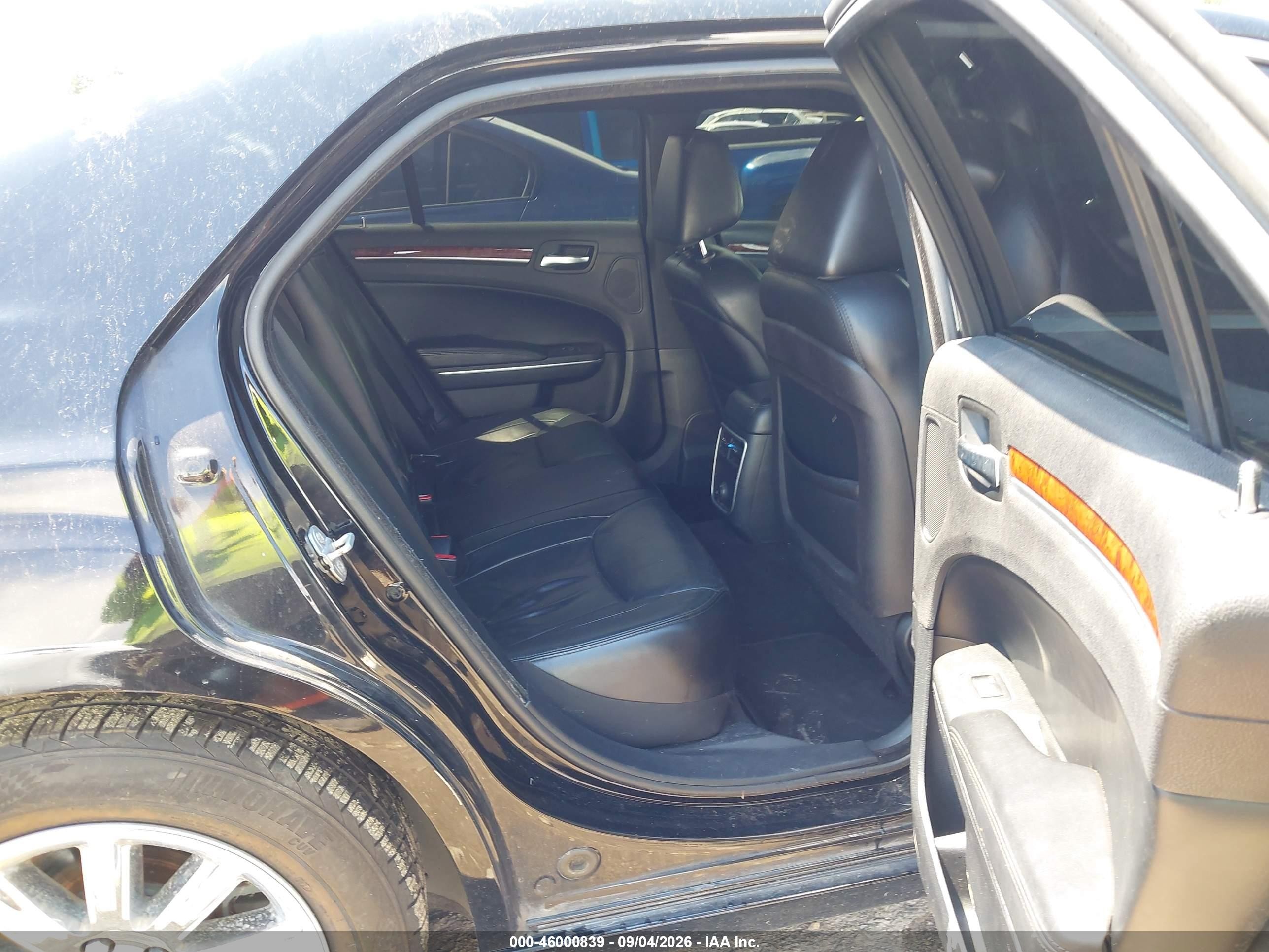 2014 Chrysler 300 Black vin: 2C3CCAAG9EH373678