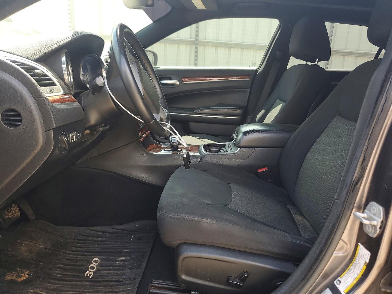 2014 Chrysler 300 Gray vin: 2C3CCAAG9EH376192