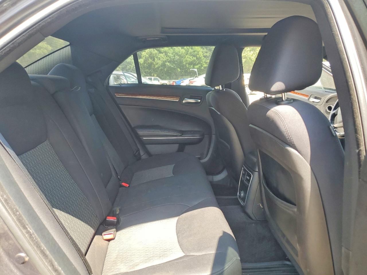 2014 Chrysler 300 Gray vin: 2C3CCAAG9EH376192