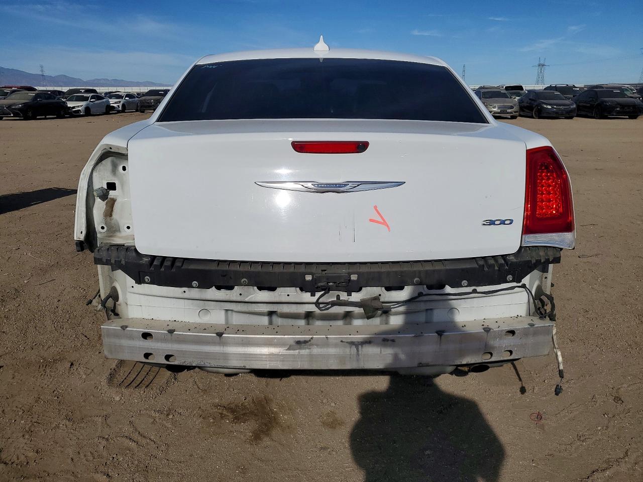 2015 Chrysler 300 Limited White vin: 2C3CCAAG9FH814193