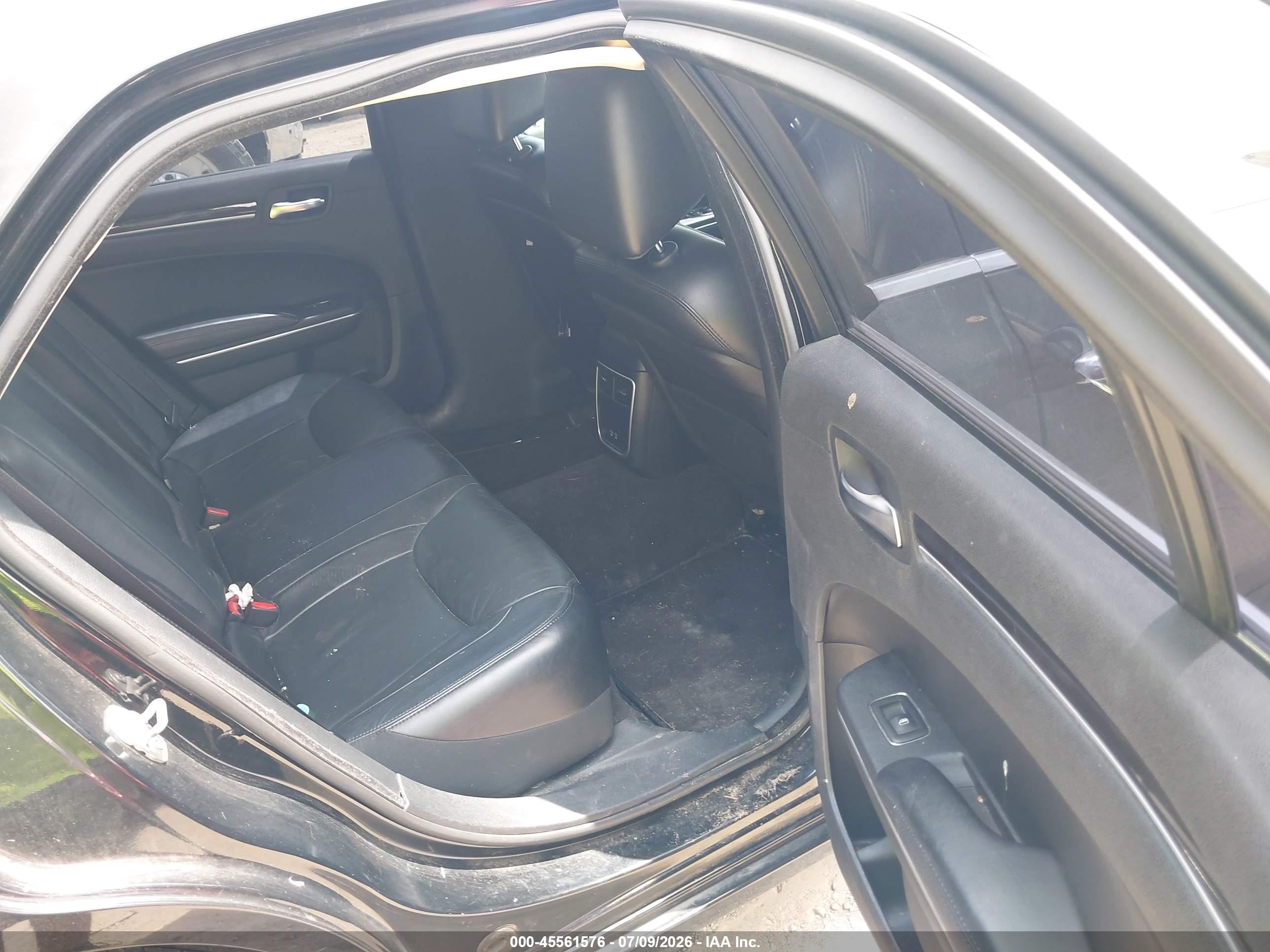 2015 Chrysler 300 Limited Черный vin: 2C3CCAAG9FH820396
