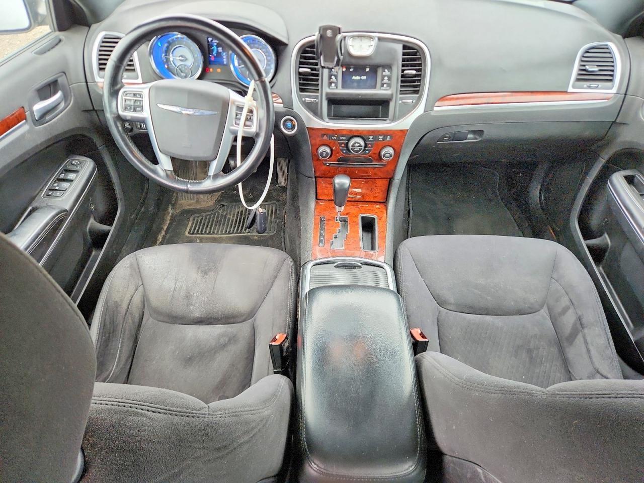 2012 Chrysler 300 Silver vin: 2C3CCAAGXCH110421