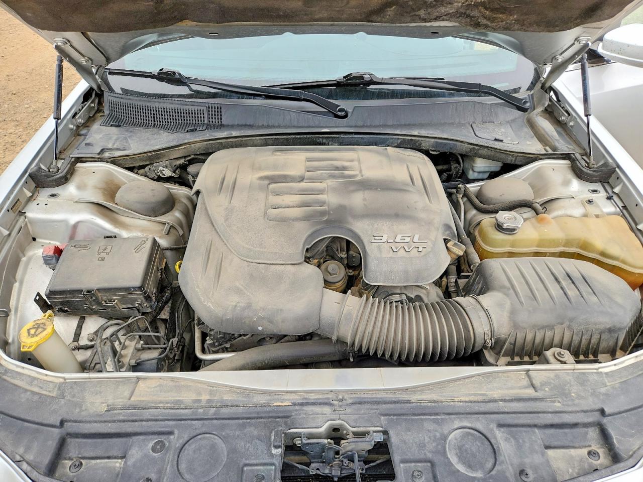 2012 Chrysler 300 Silver vin: 2C3CCAAGXCH110421