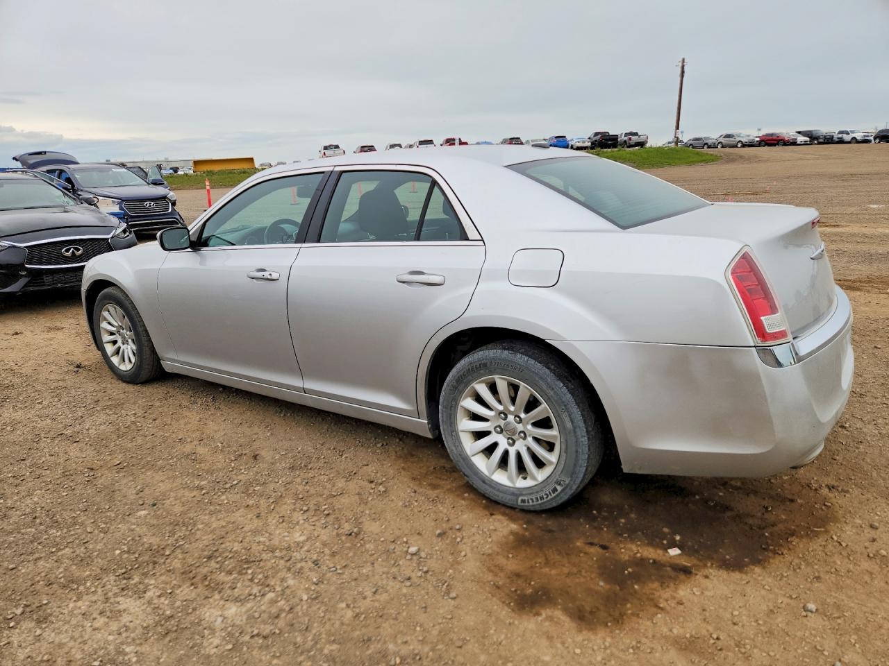 2012 Chrysler 300 Silver vin: 2C3CCAAGXCH110421