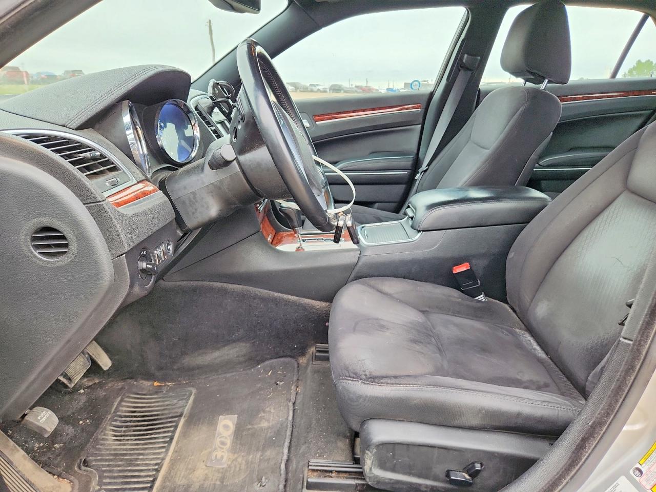 2012 Chrysler 300 Silver vin: 2C3CCAAGXCH110421