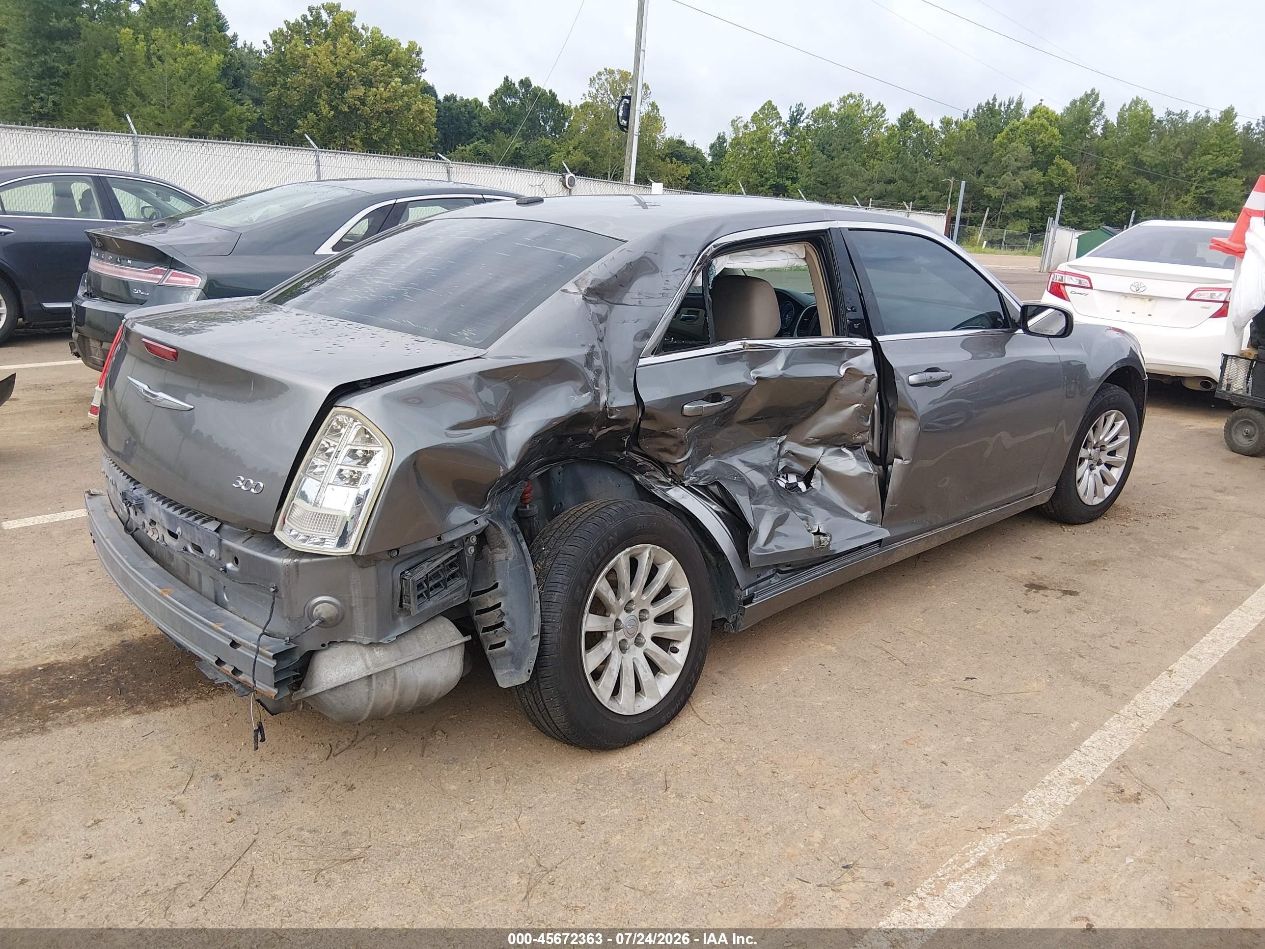 2012 Chrysler 300   Gray vin: 2C3CCAAGXCH228937