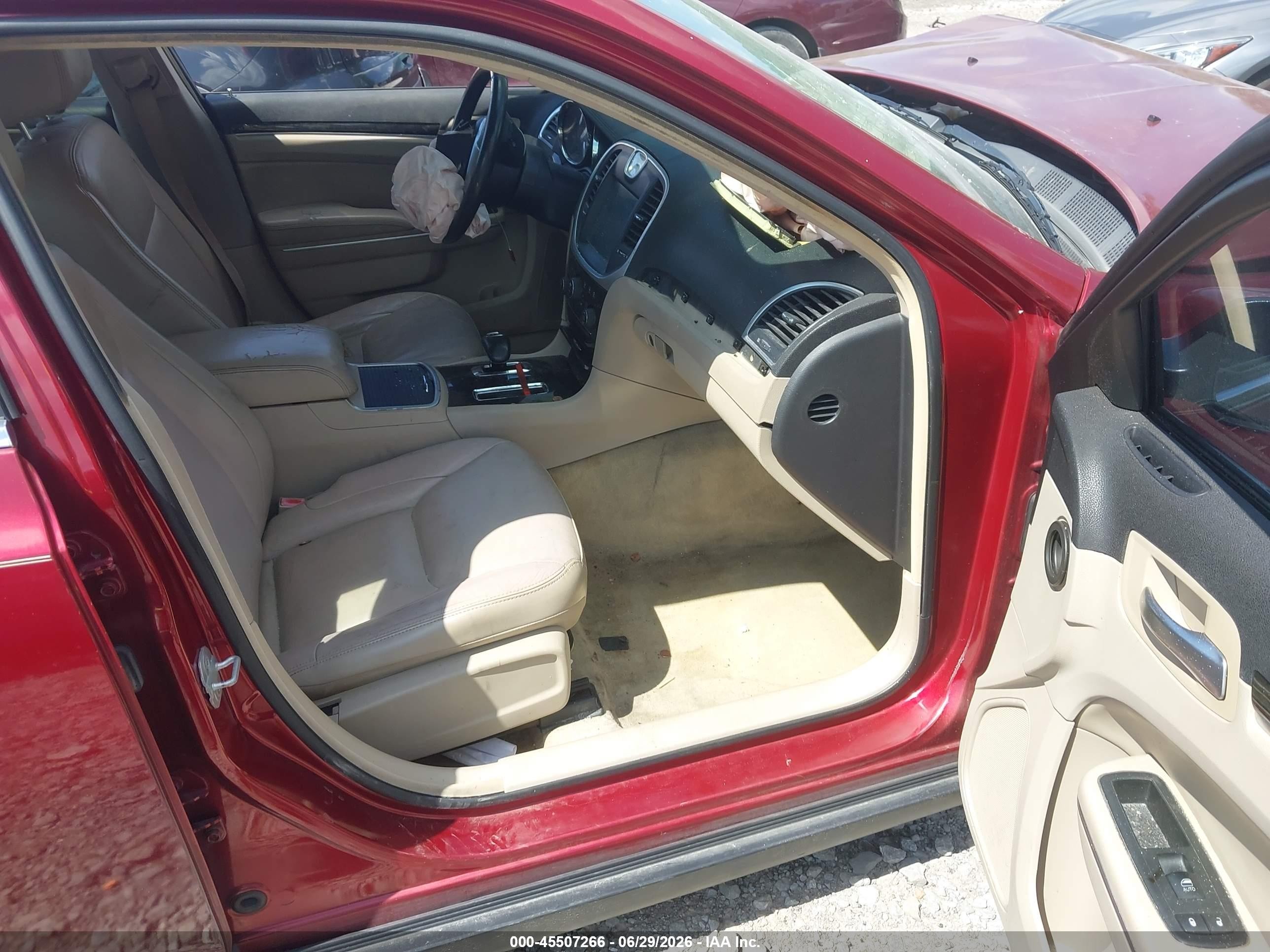 2013 Chrysler 300 Motown Maroon vin: 2C3CCAAGXDH573340
