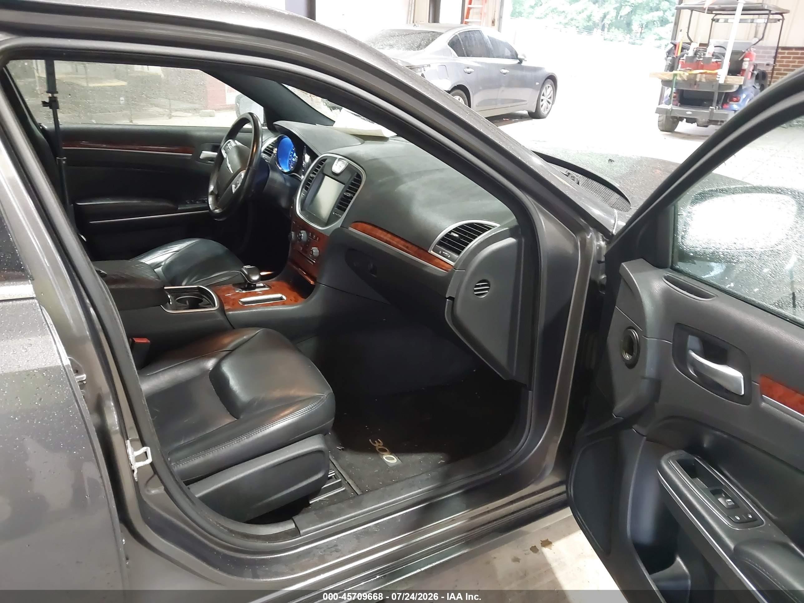 2013 Chrysler 300 Motown Gray vin: 2C3CCAAGXDH614033