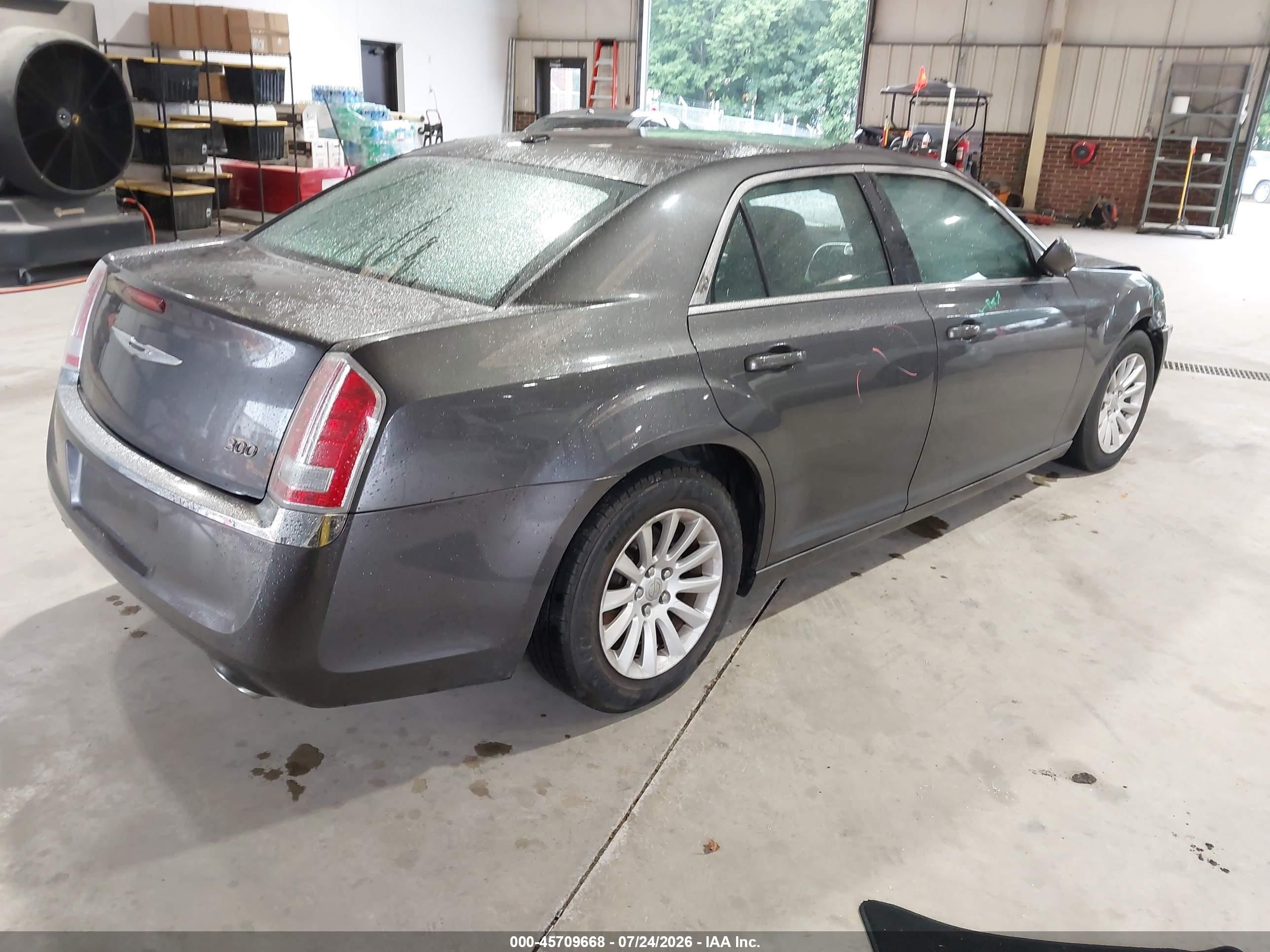 2013 Chrysler 300 Motown Gray vin: 2C3CCAAGXDH614033