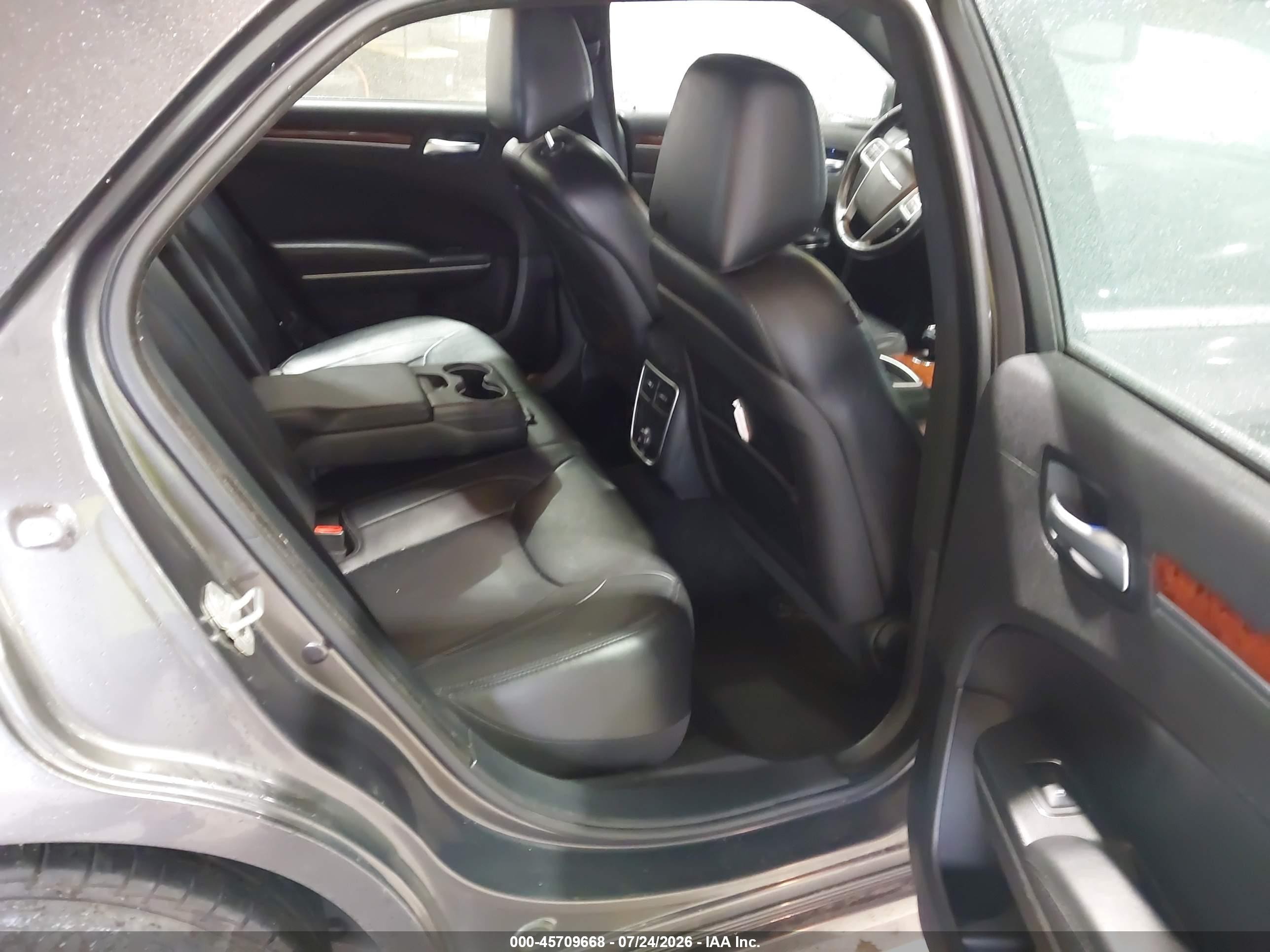 2013 Chrysler 300 Motown Gray vin: 2C3CCAAGXDH614033