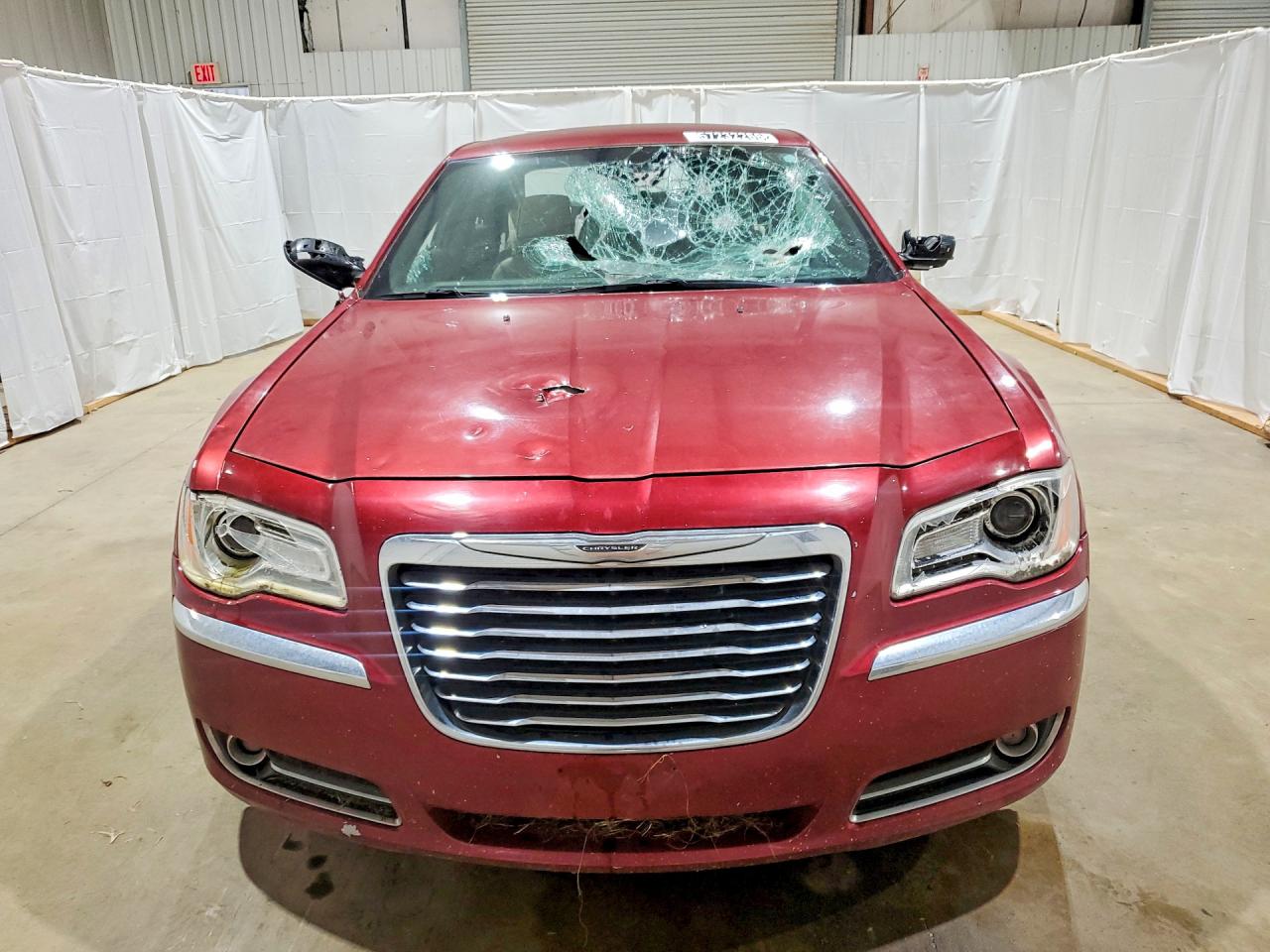 2013 Chrysler 300 Burgundy vin: 2C3CCAAGXDH698323