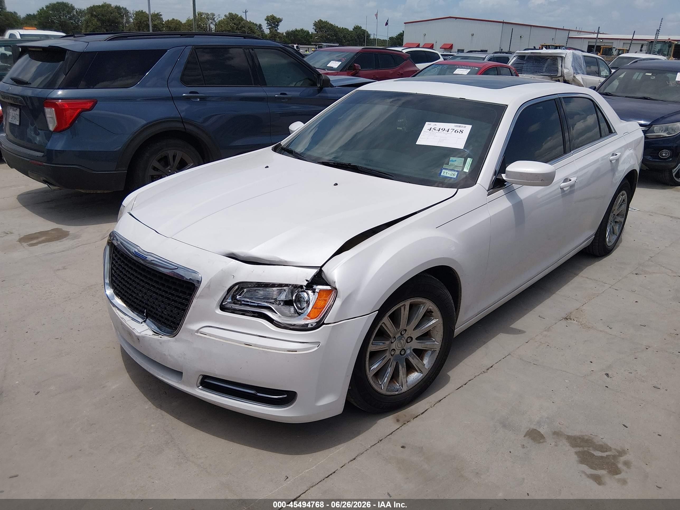 2014 Chrysler 300   White vin: 2C3CCAAGXEH378100