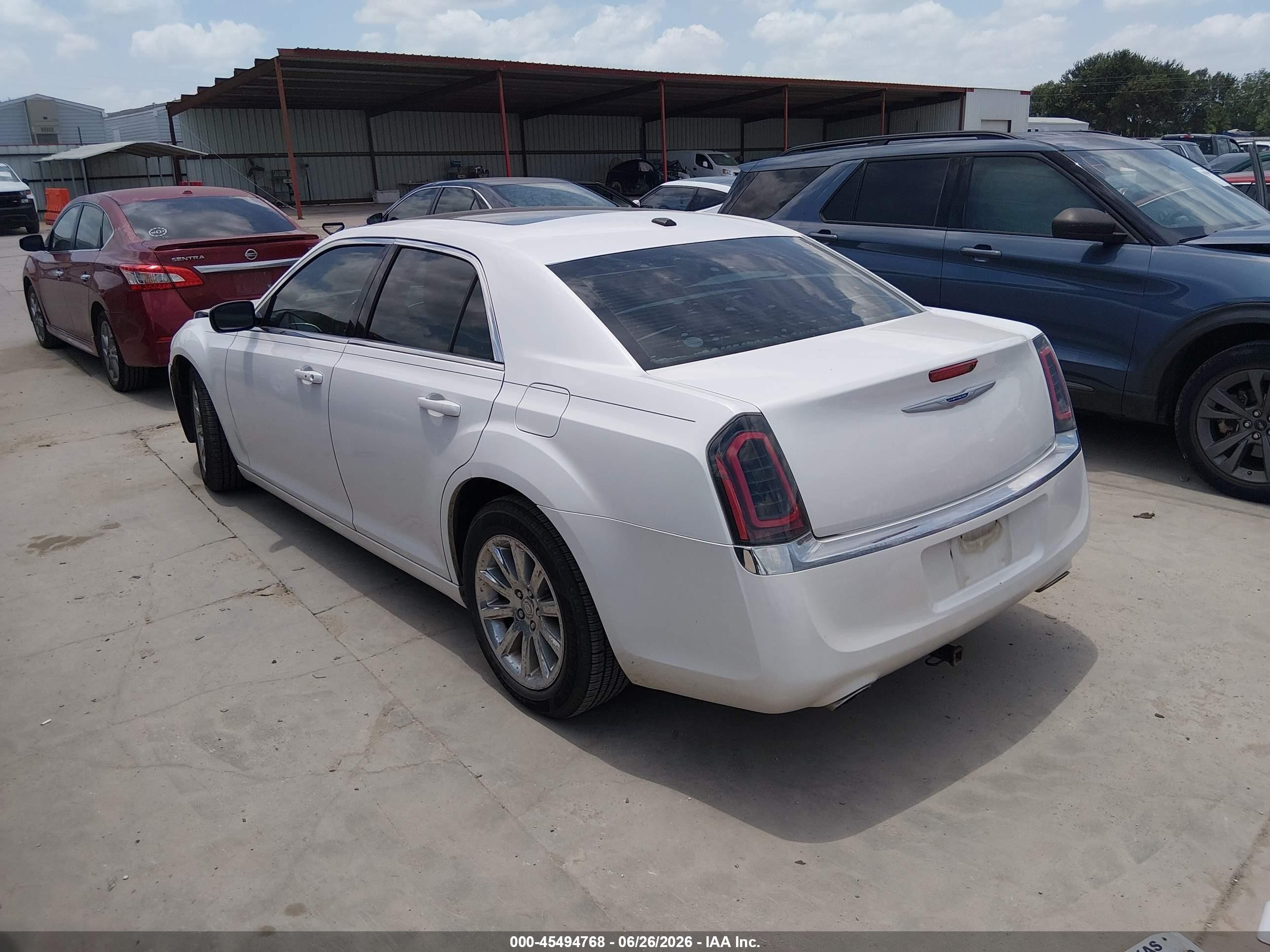 2014 Chrysler 300   White vin: 2C3CCAAGXEH378100