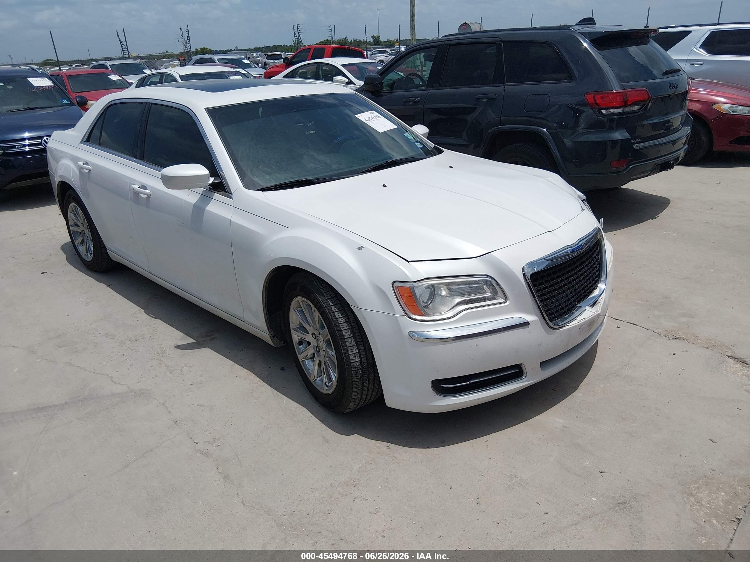 2014 Chrysler 300   White vin: 2C3CCAAGXEH378100