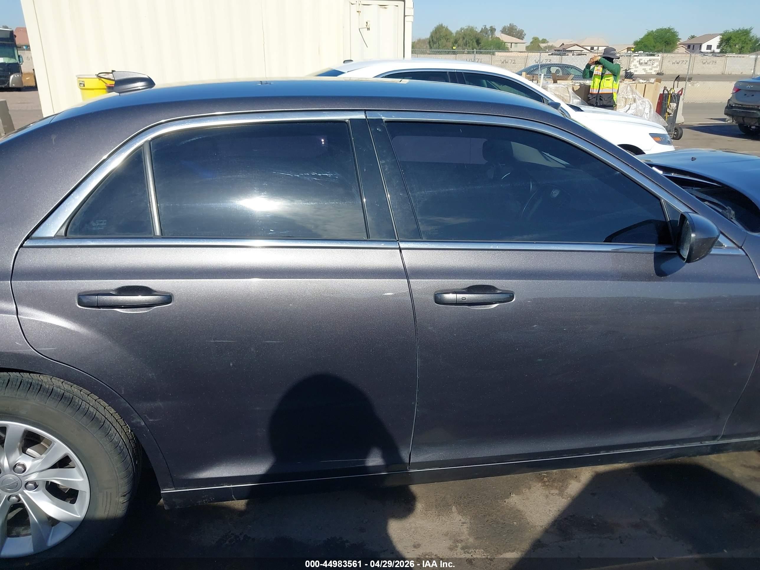 2015 Chrysler 300 Limited Gray vin: 2C3CCAAGXFH801940