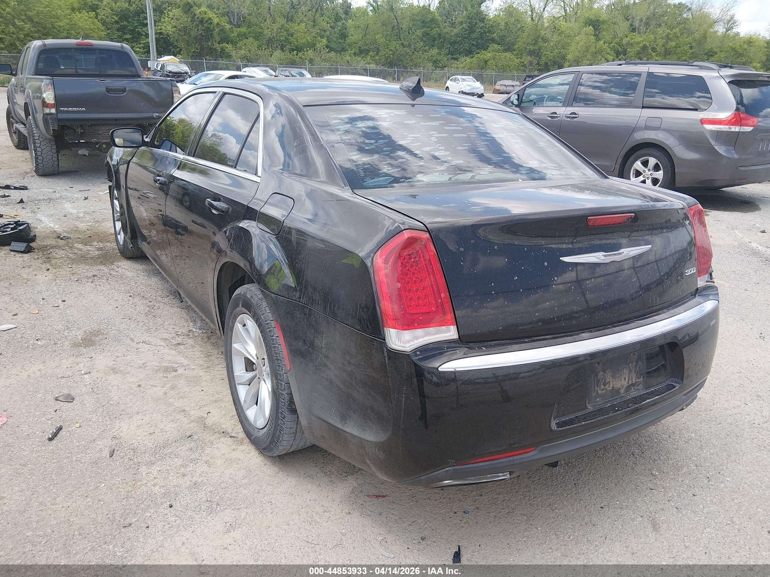2015 Chrysler 300 Limited Black vin: 2C3CCAAGXFH899058