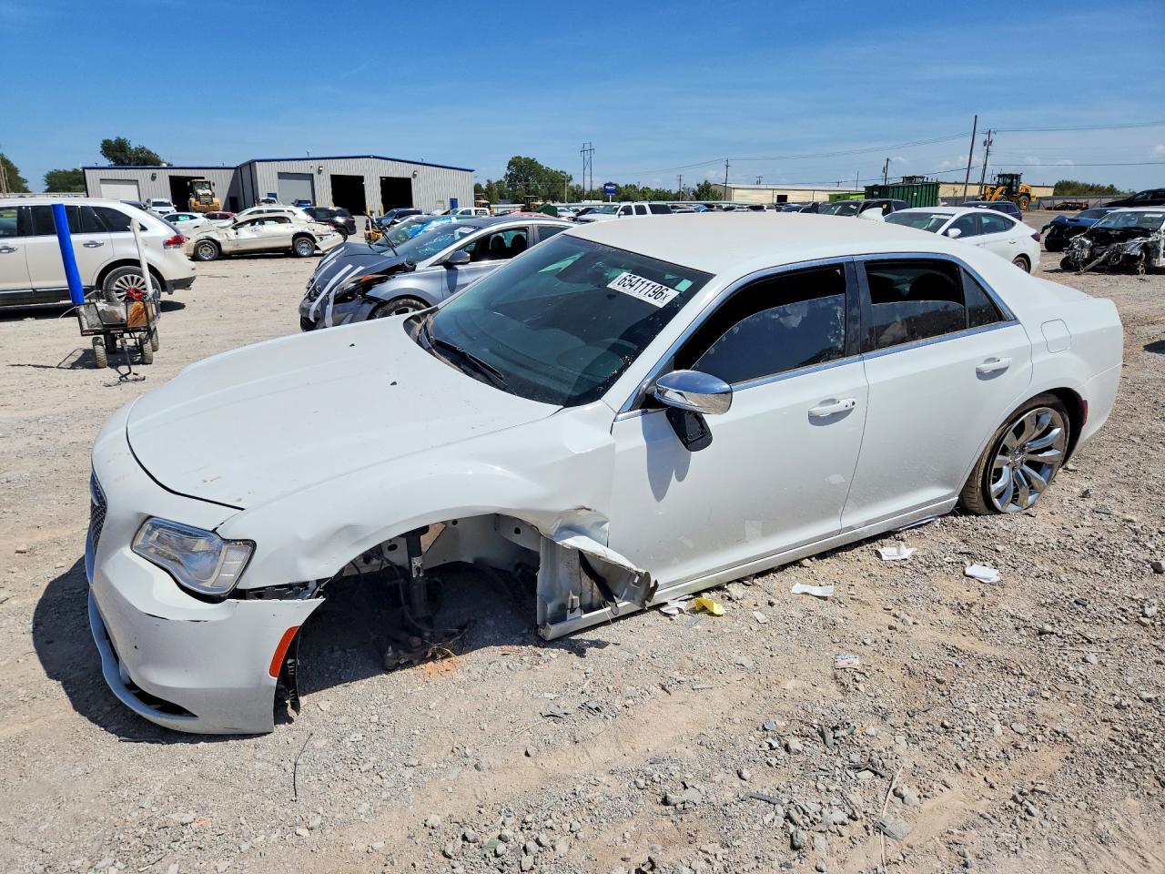 2019 Chrysler 300 Touring White vin: 2C3CCAAGXKH610416