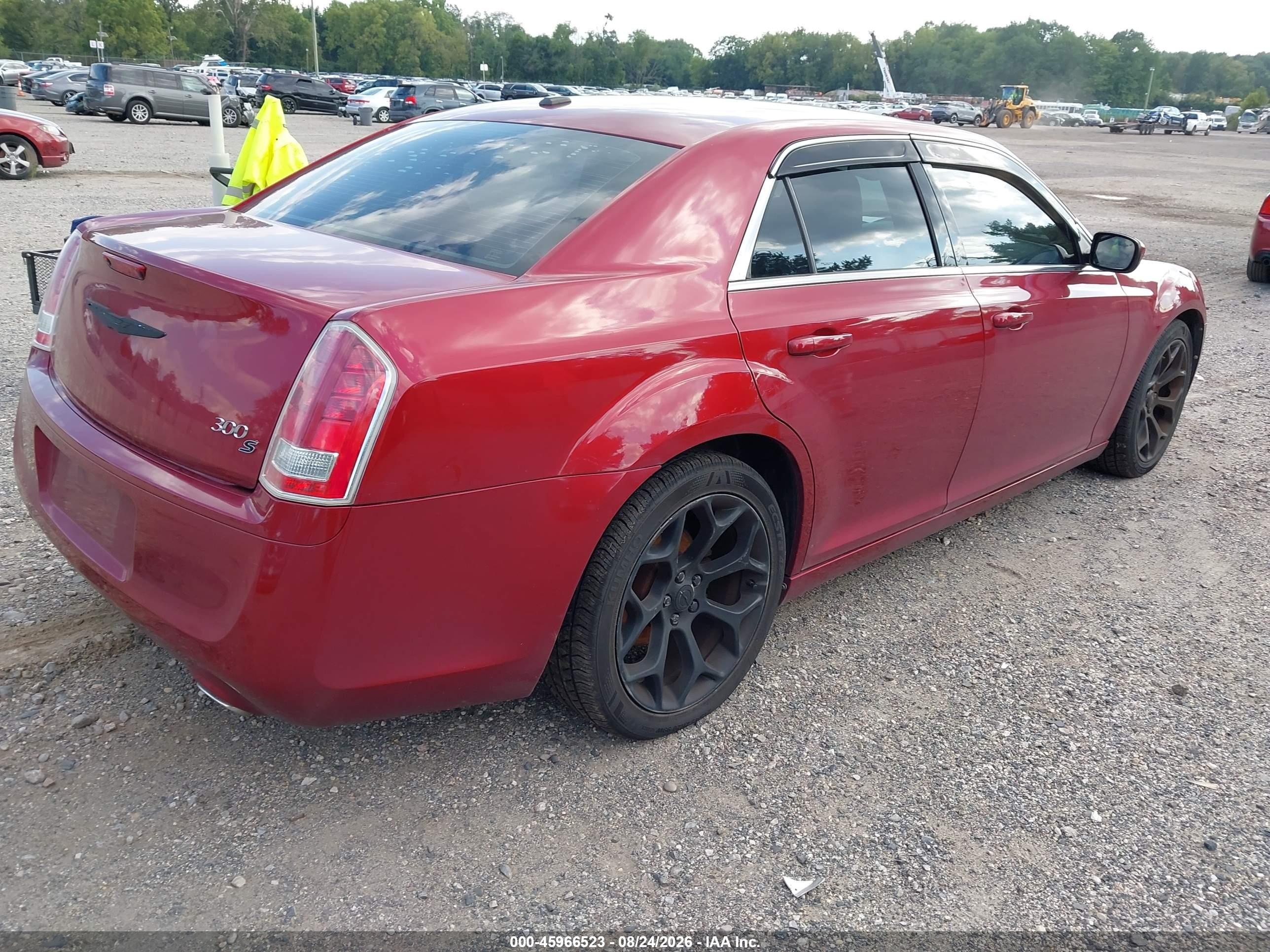 2013 Chrysler 300 300s Red vin: 2C3CCABG0DH691816