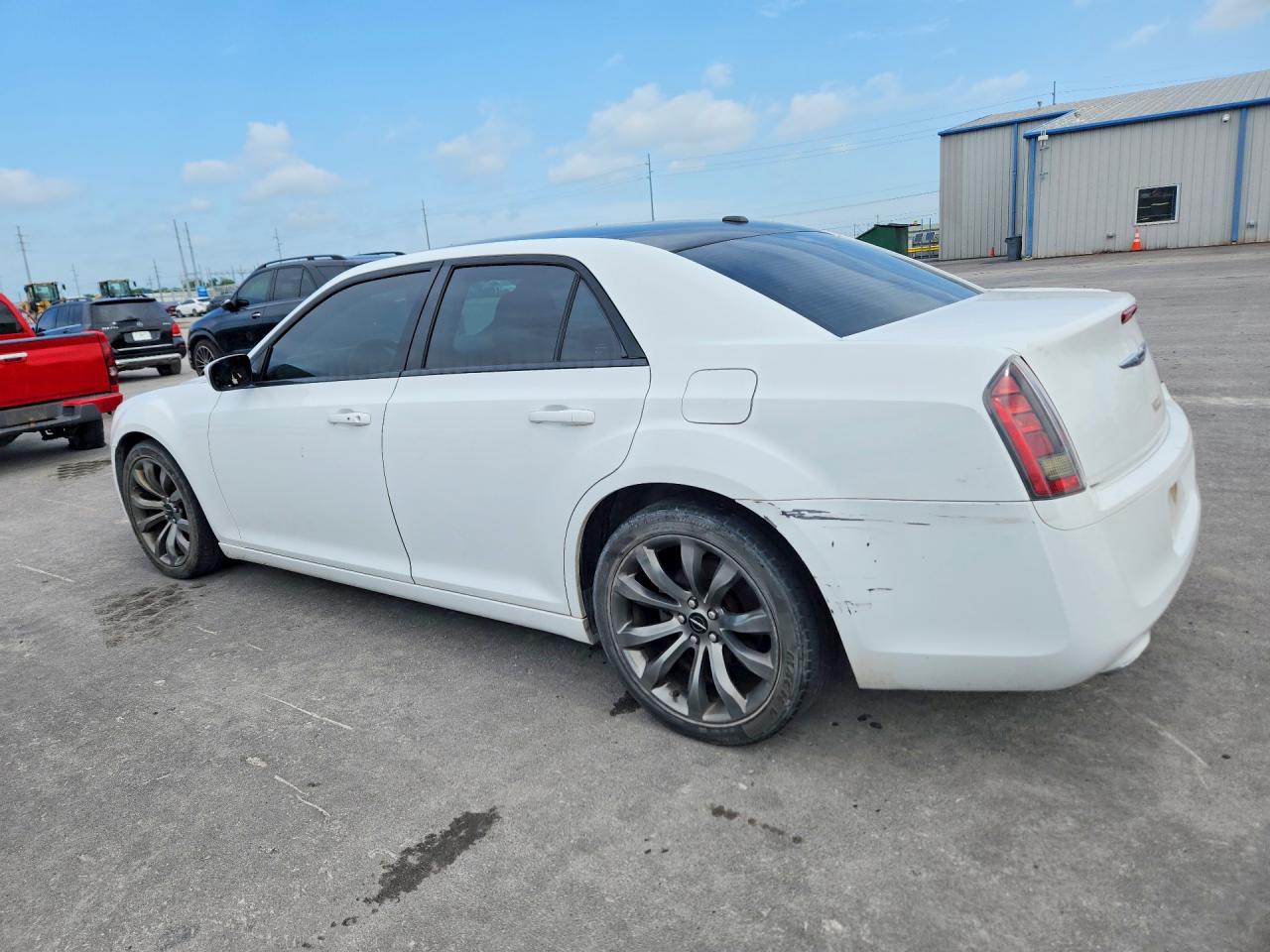 2014 Chrysler 300 S White vin: 2C3CCABG1EH272729