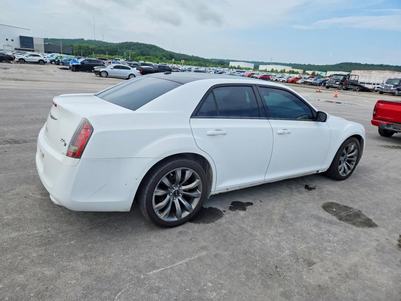 2014 Chrysler 300 S White vin: 2C3CCABG1EH272729
