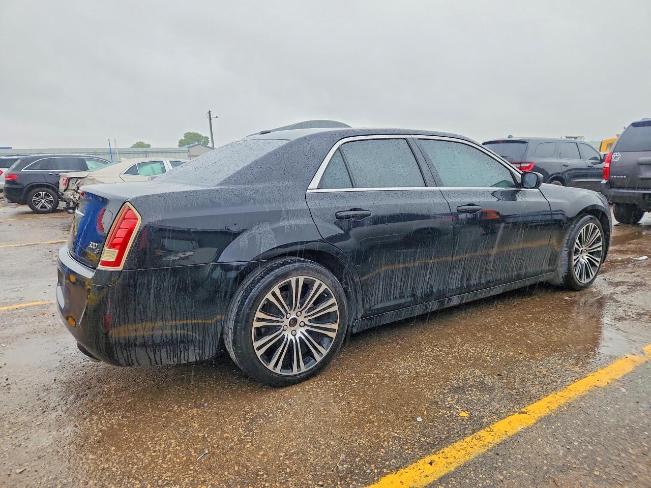 2013 Chrysler 300 S Black vin: 2C3CCABG2DH527449