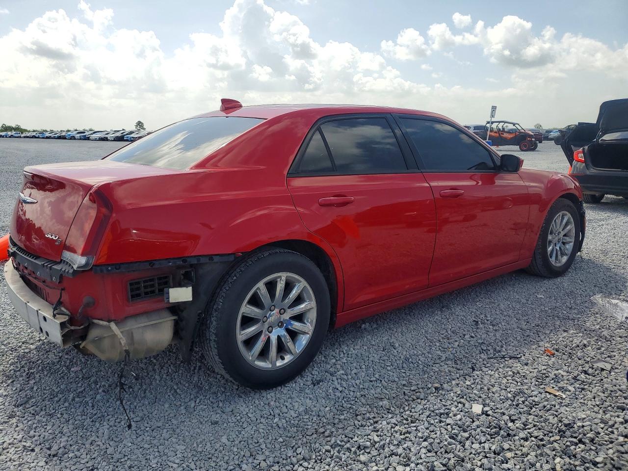 2015 Chrysler 300 S Red vin: 2C3CCABG2FH760539