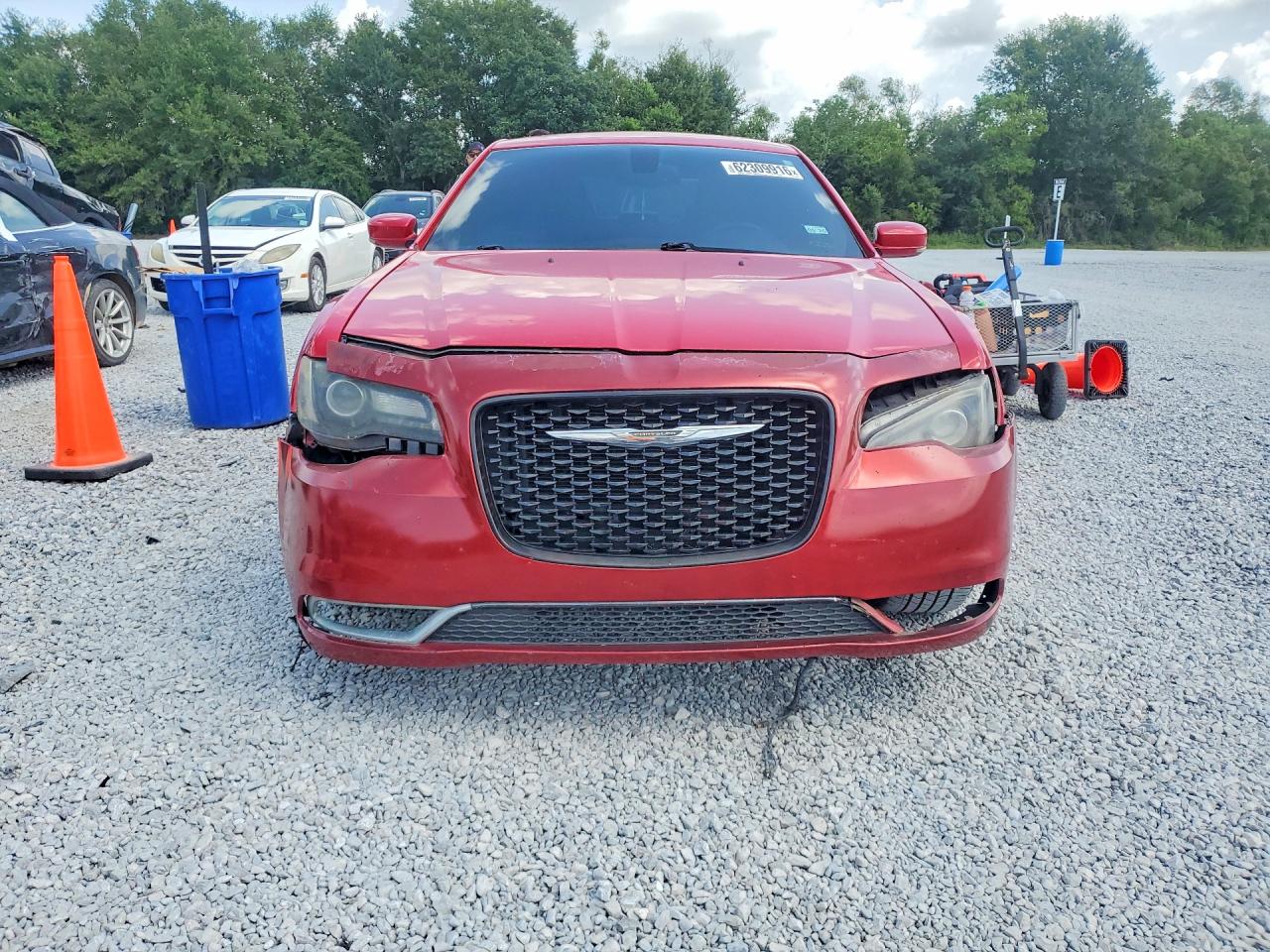 2015 Chrysler 300 S Red vin: 2C3CCABG2FH760539