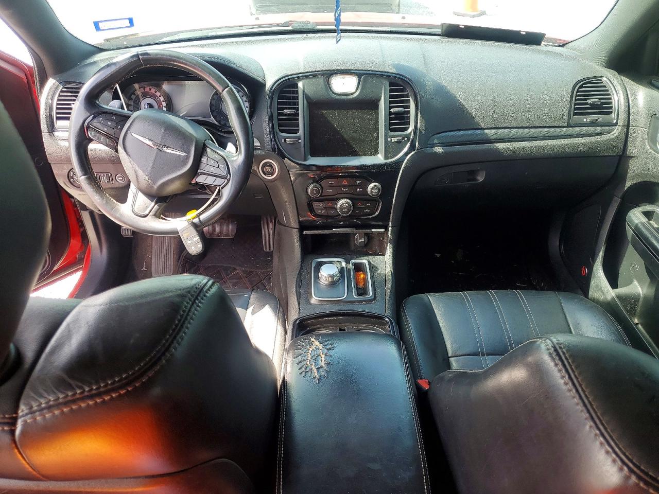 2015 Chrysler 300 S Red vin: 2C3CCABG2FH760539