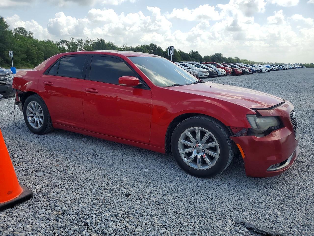 2015 Chrysler 300 S Red vin: 2C3CCABG2FH760539