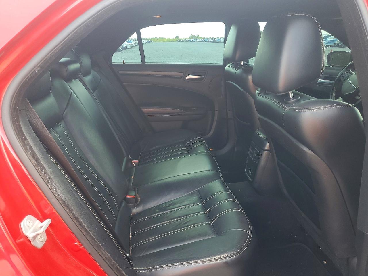 2015 Chrysler 300 S Red vin: 2C3CCABG2FH760539