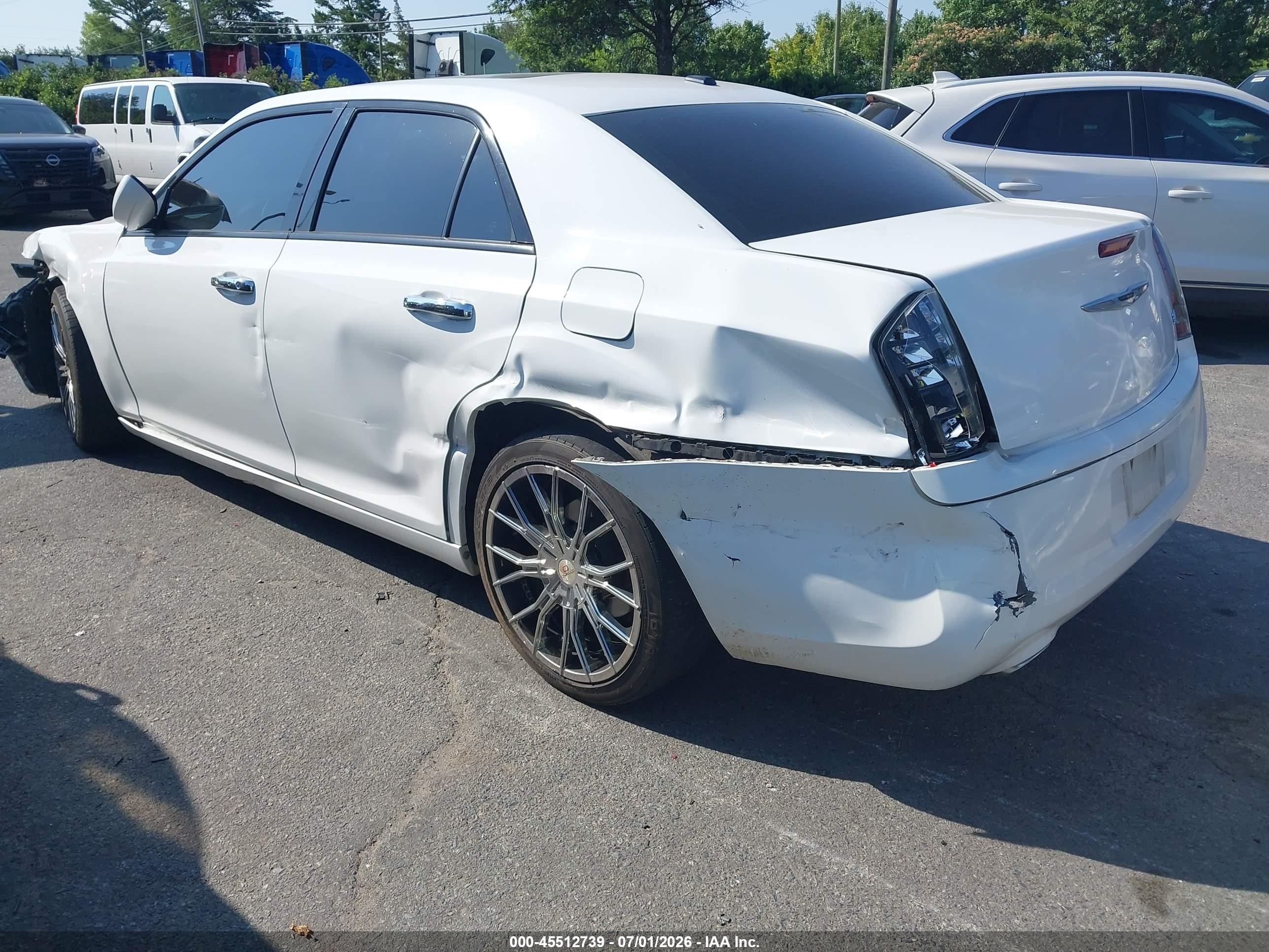 2014 Chrysler 300   White vin: 2C3CCABG3EH230983