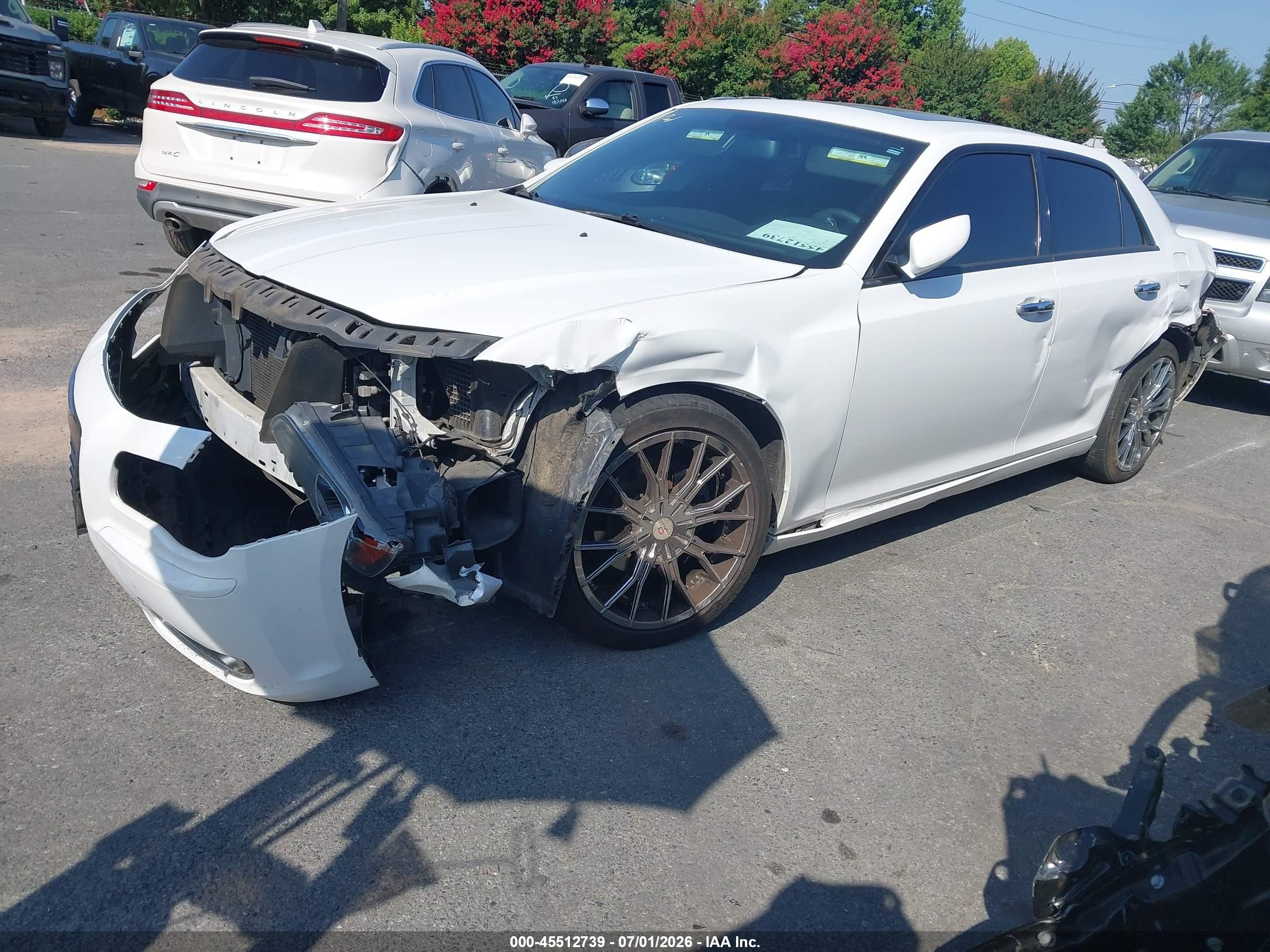 2014 Chrysler 300   White vin: 2C3CCABG3EH230983