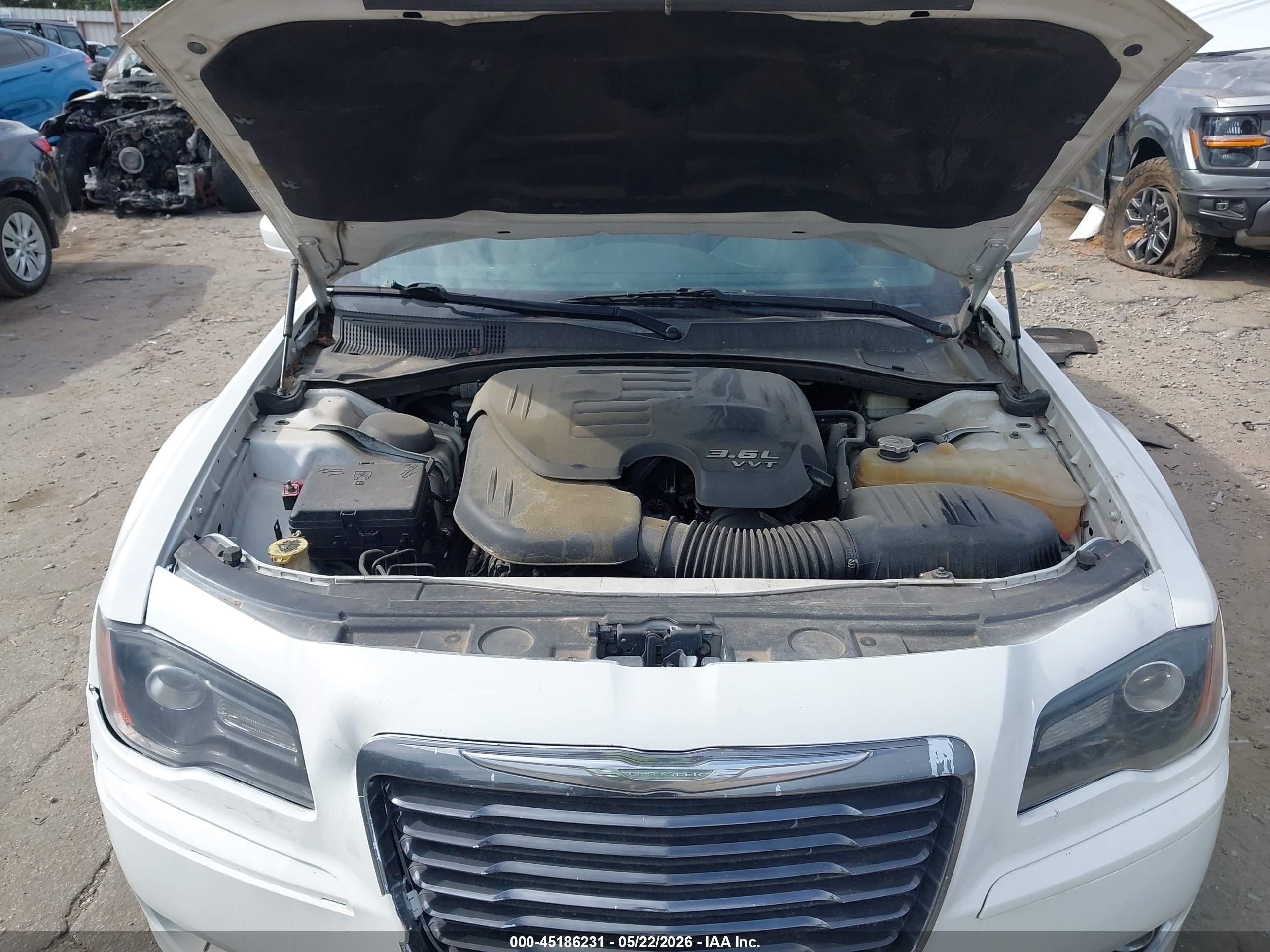 2014 Chrysler 300 300s Белый vin: 2C3CCABG3EH361265