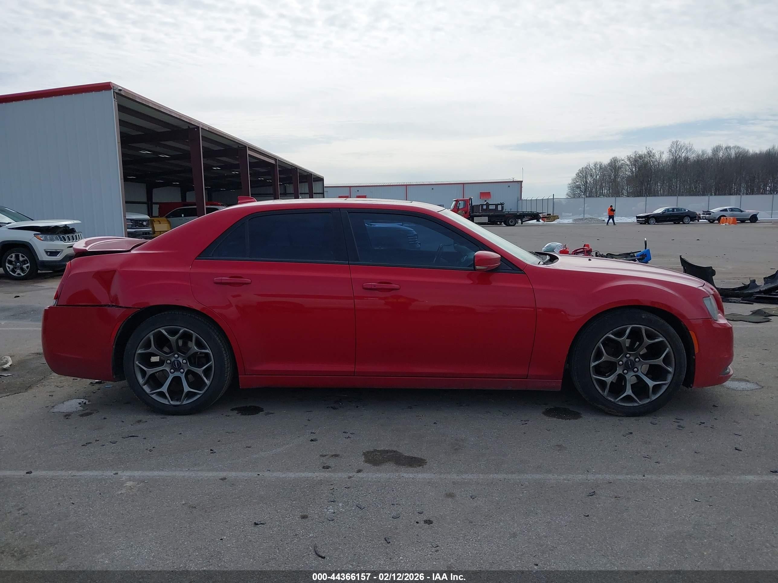 2015 Chrysler 300 300s Red vin: 2C3CCABG3FH755799