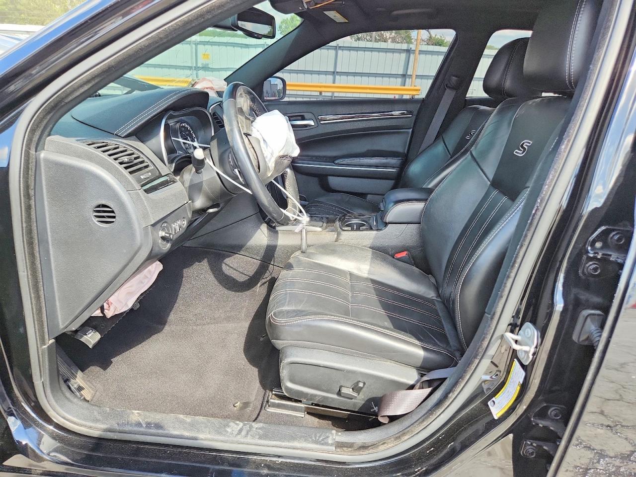 2022 Chrysler 300 S Black vin: 2C3CCABG3NH130897
