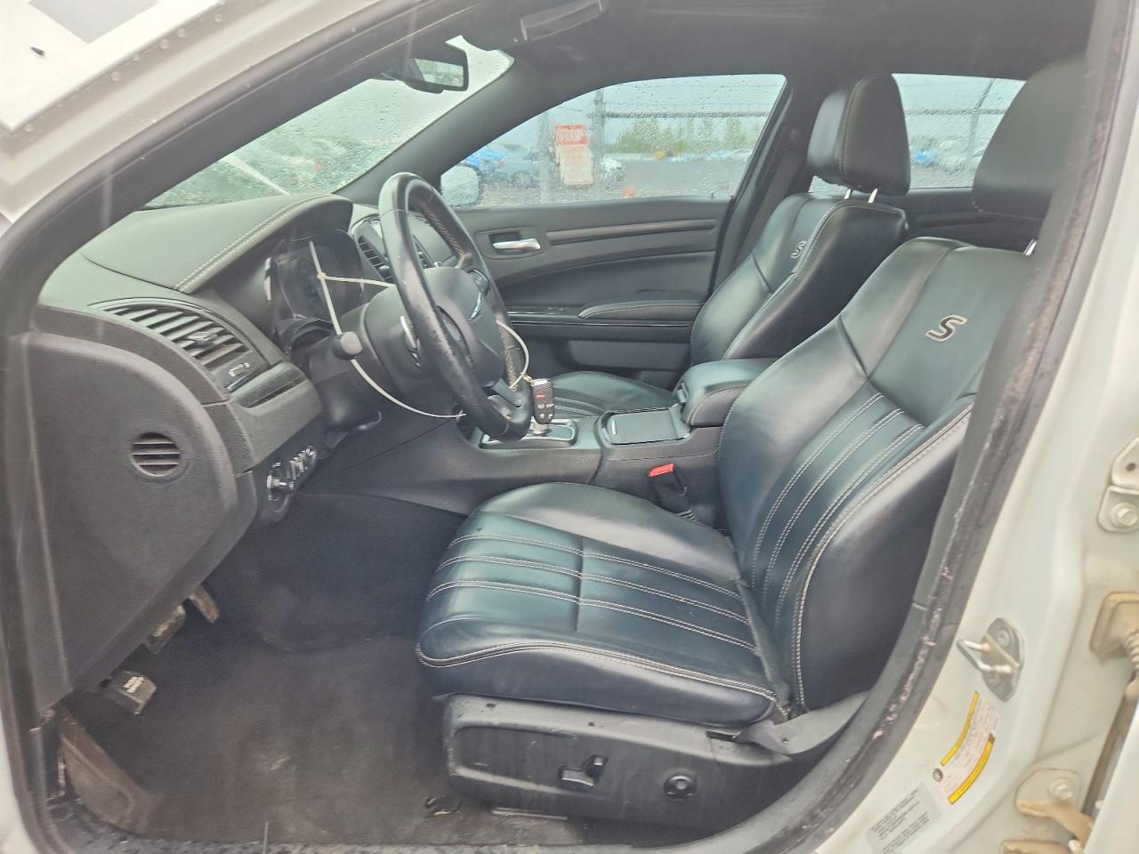 2016 Chrysler 300 S White vin: 2C3CCABG4GH144780