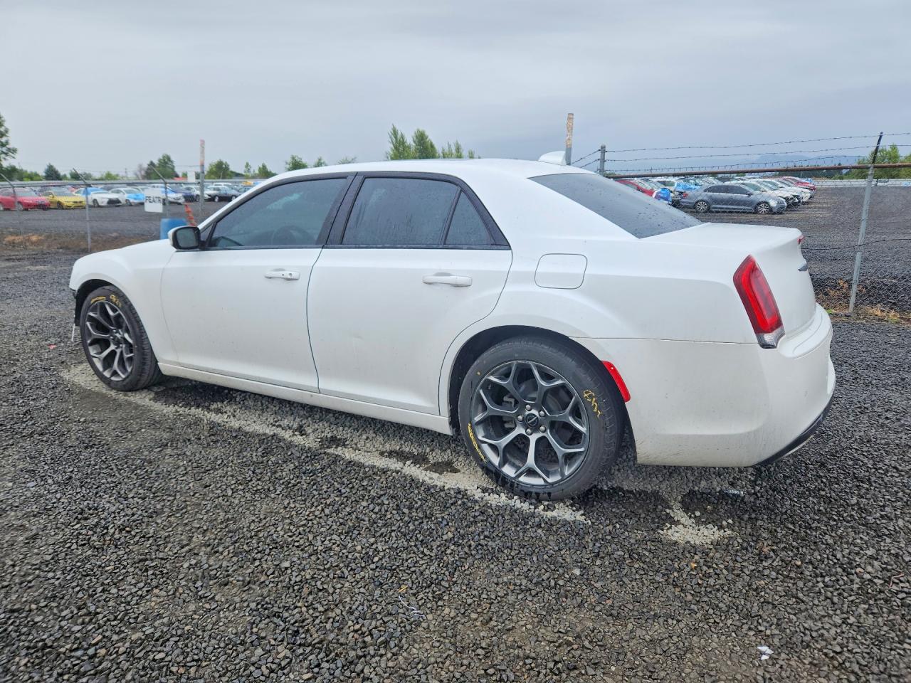 2016 Chrysler 300 S White vin: 2C3CCABG4GH144780