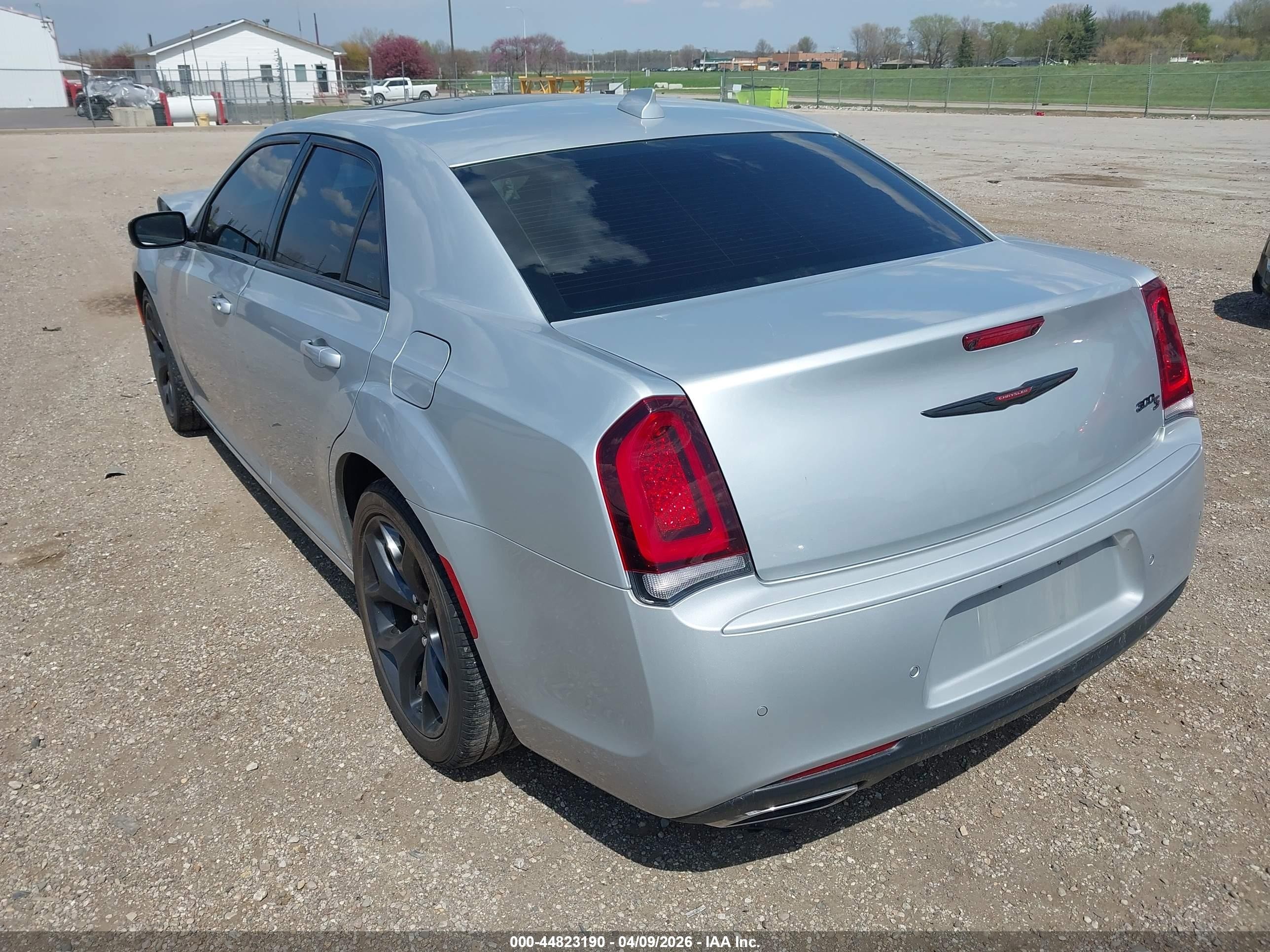 2023 Chrysler 300 300s Silver vin: 2C3CCABG4PH628545