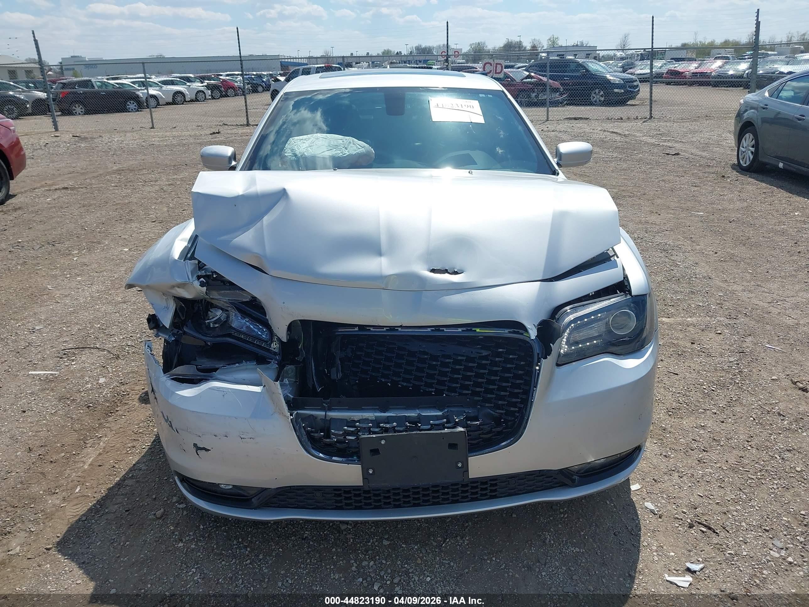 2023 Chrysler 300 300s Silver vin: 2C3CCABG4PH628545