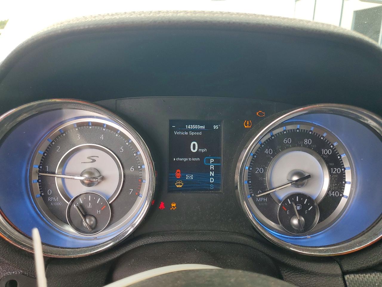 2014 Chrysler 300 S White vin: 2C3CCABG5EH119416
