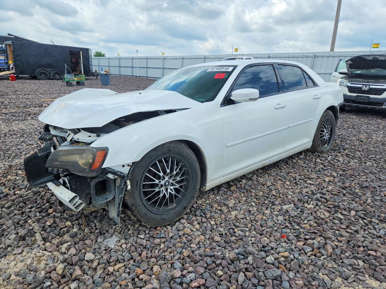 2014 Chrysler 300 S White vin: 2C3CCABG5EH357122