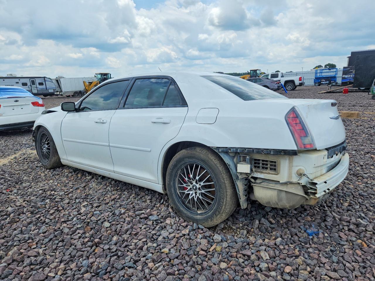 2014 Chrysler 300 S White vin: 2C3CCABG5EH357122
