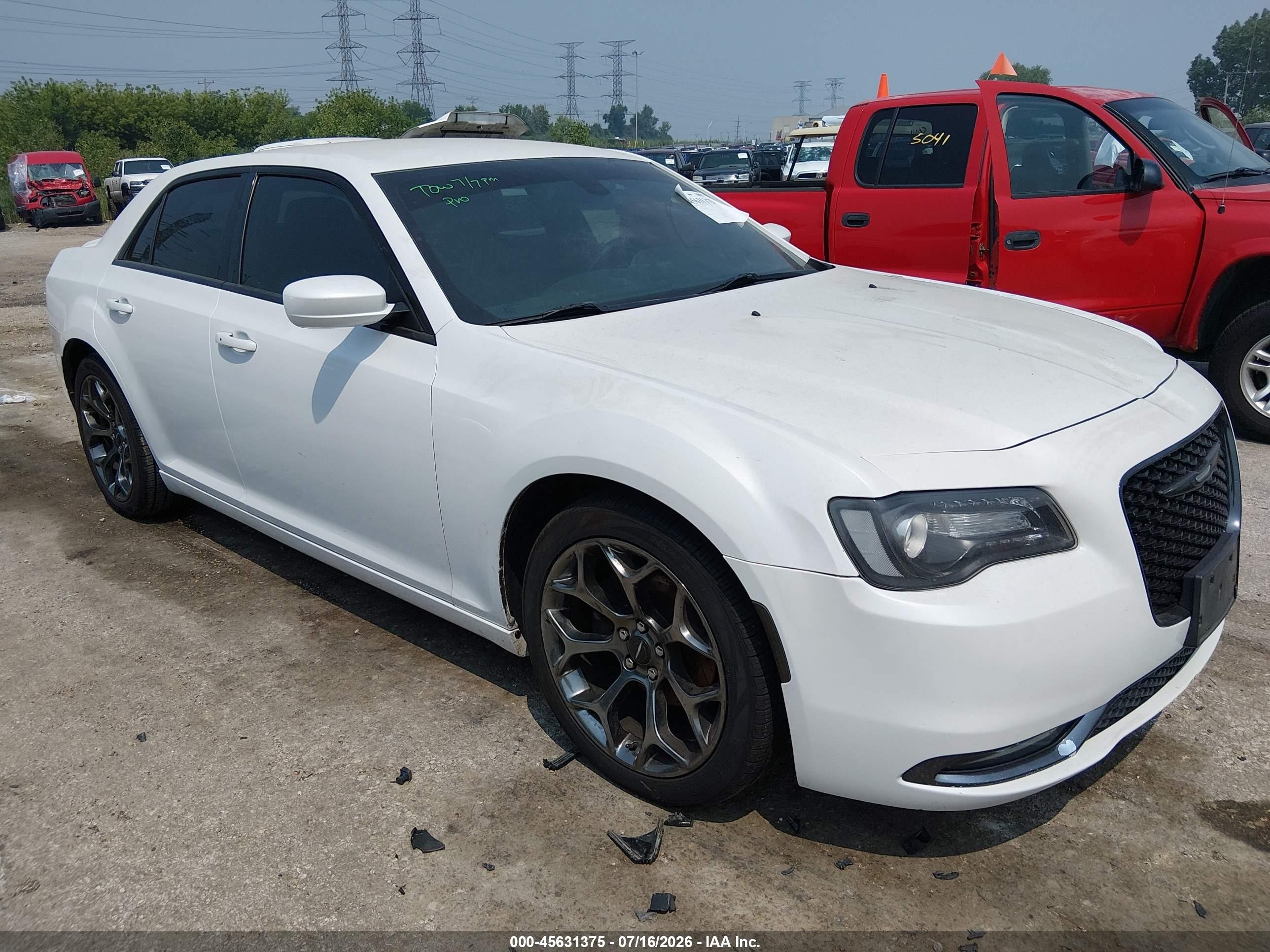 2015 Chrysler 300 S White vin: 2C3CCABG5FH829482