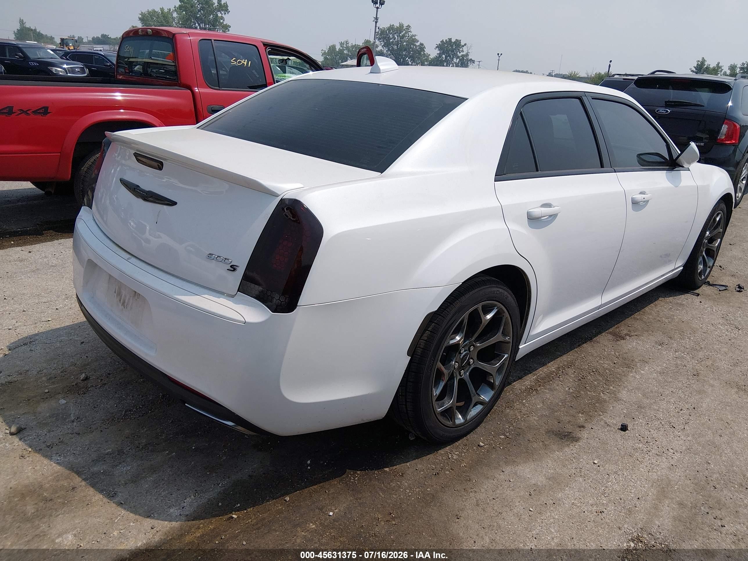 2015 Chrysler 300 S Белый vin: 2C3CCABG5FH829482