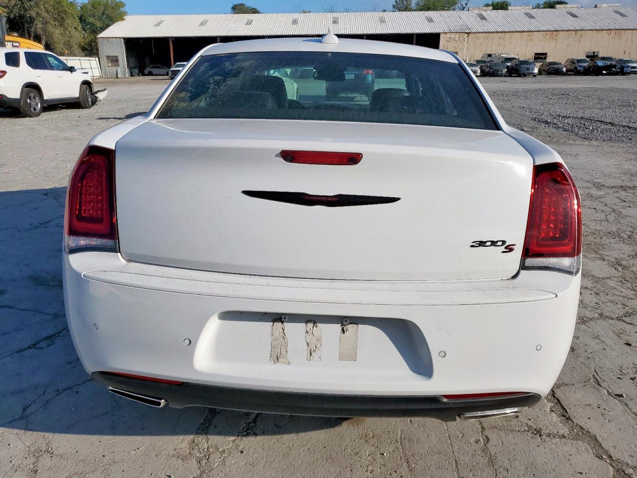 2022 Chrysler 300 S White vin: 2C3CCABG5NH225820