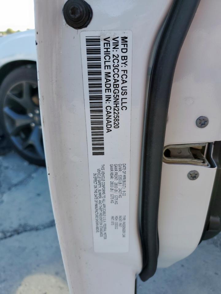 2022 Chrysler 300 S White vin: 2C3CCABG5NH225820