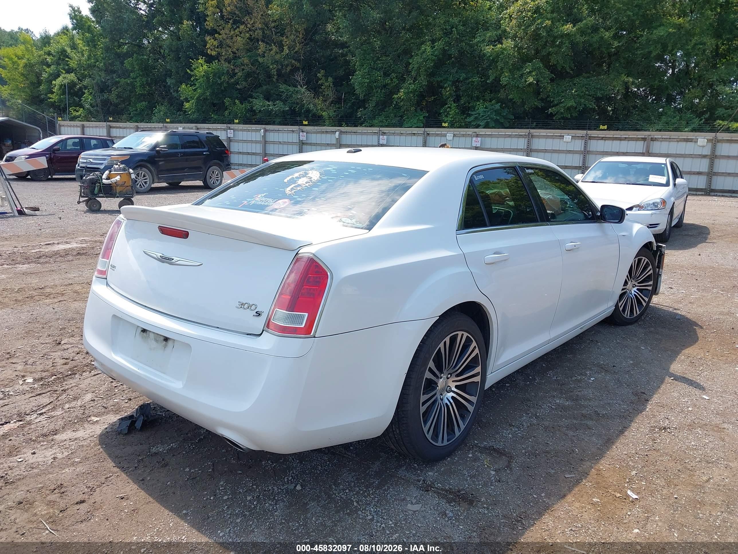 2013 Chrysler 300 300s White vin: 2C3CCABG6DH575150