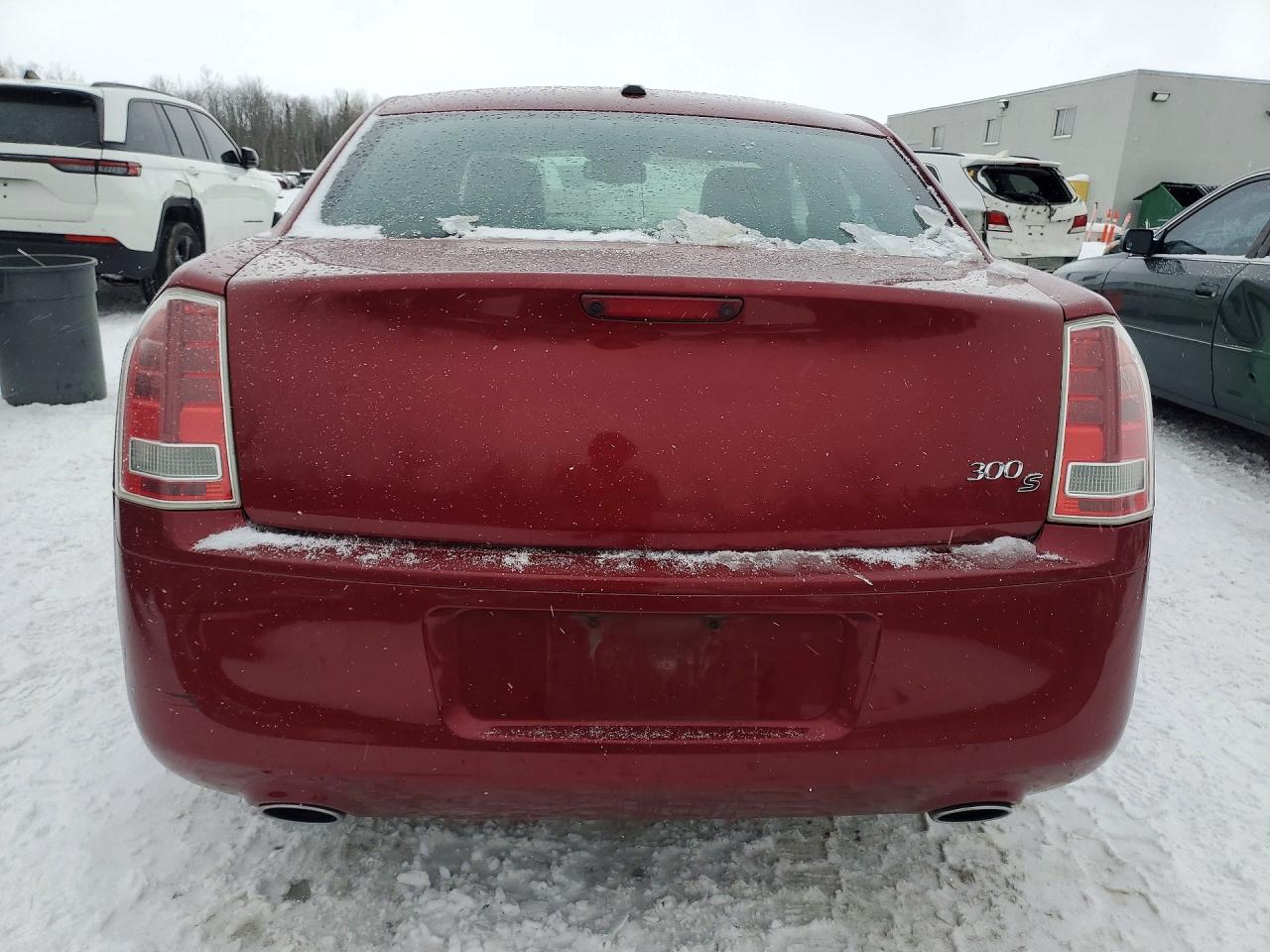 2013 Chrysler 300 Красный vin: 2C3CCABG6DH669089